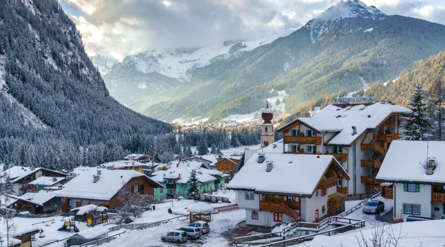 Nos services de location de voitures offrent une sélection diversifiée de véhicules à Campitello di Fassa.